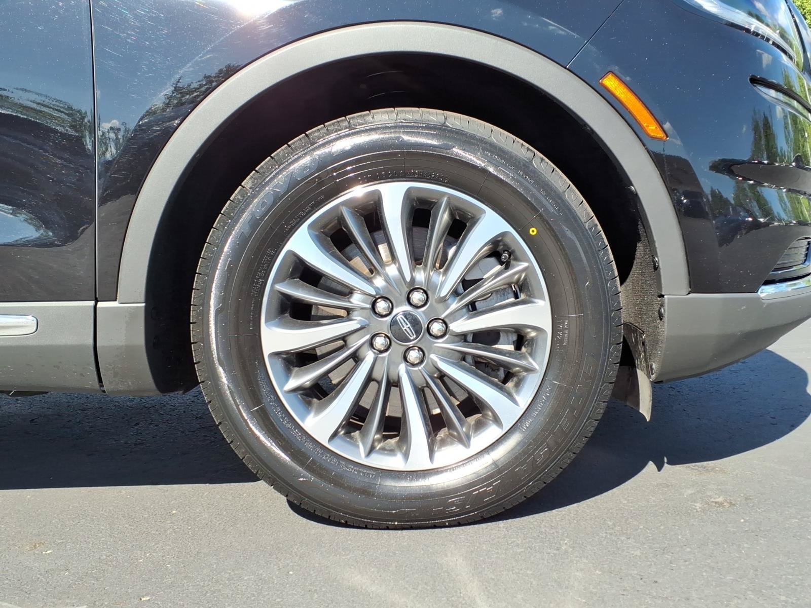 Certified 2023 Lincoln Nautilus AWD w/ Premium Package image 9