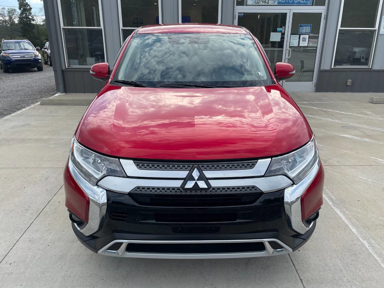 Used 2020 Mitsubishi Outlander SE image 3