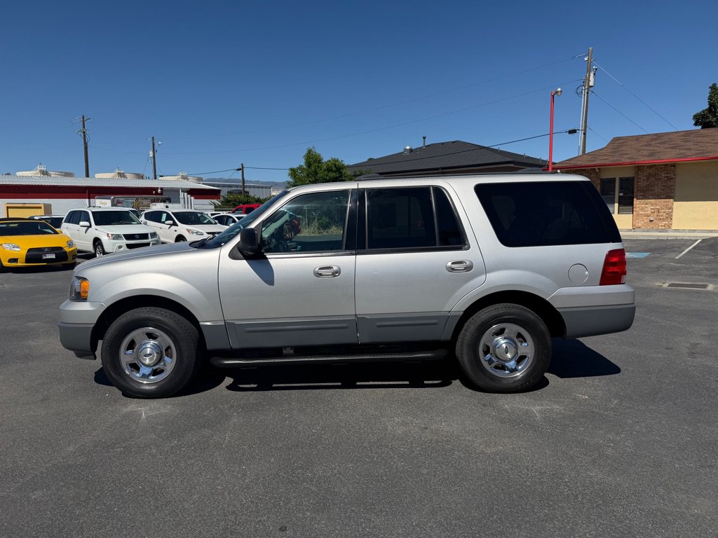 Used 2003 Ford Expedition XLT AWD/4WD image 3