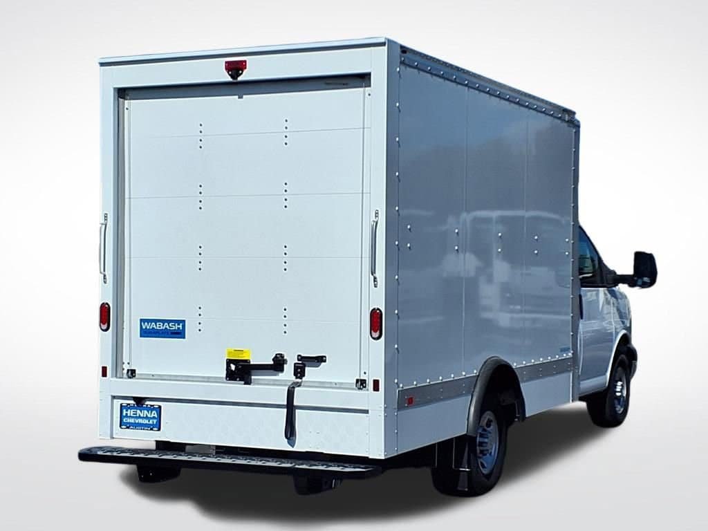New 2025 Chevrolet Express 3500 w/ Power Convenience Package RWD image 5