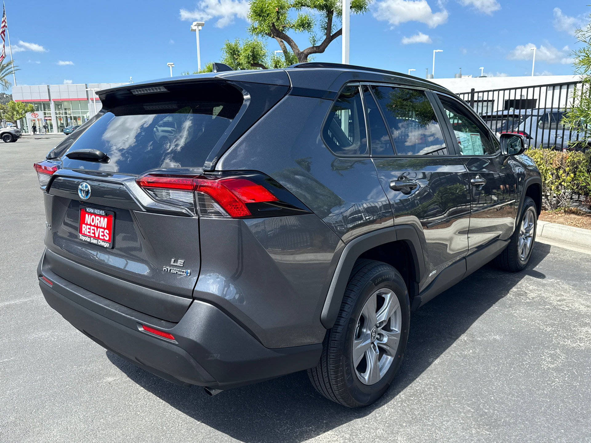 Used 2015 Toyota RAV4 XLE image 12