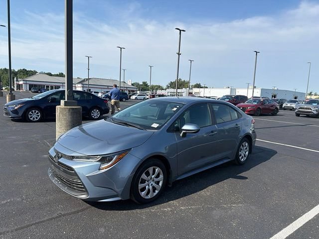 Used 2026 Toyota Corolla LE FWD image 2
