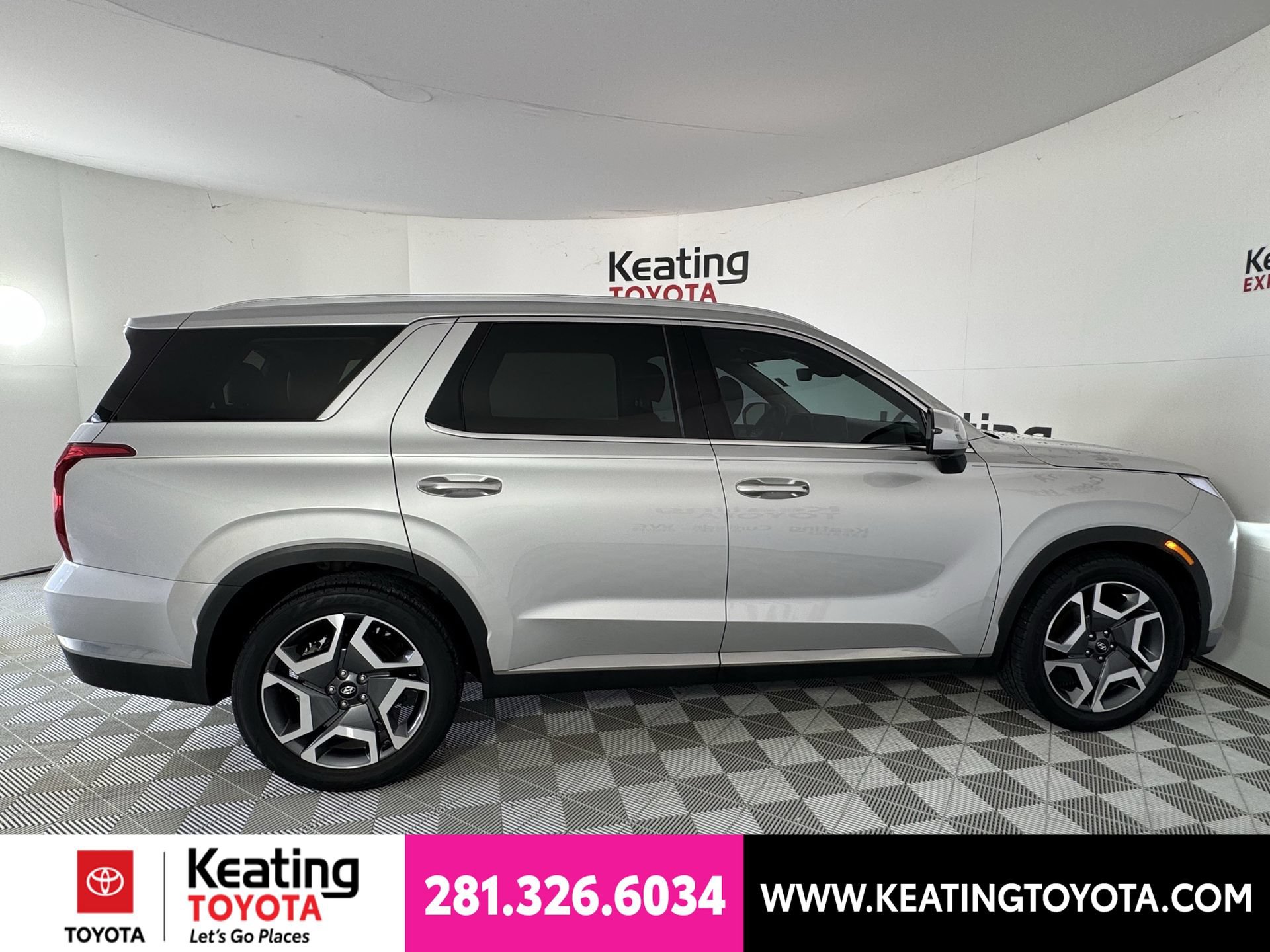 Used 2024 Hyundai Palisade Limited FWD image 4