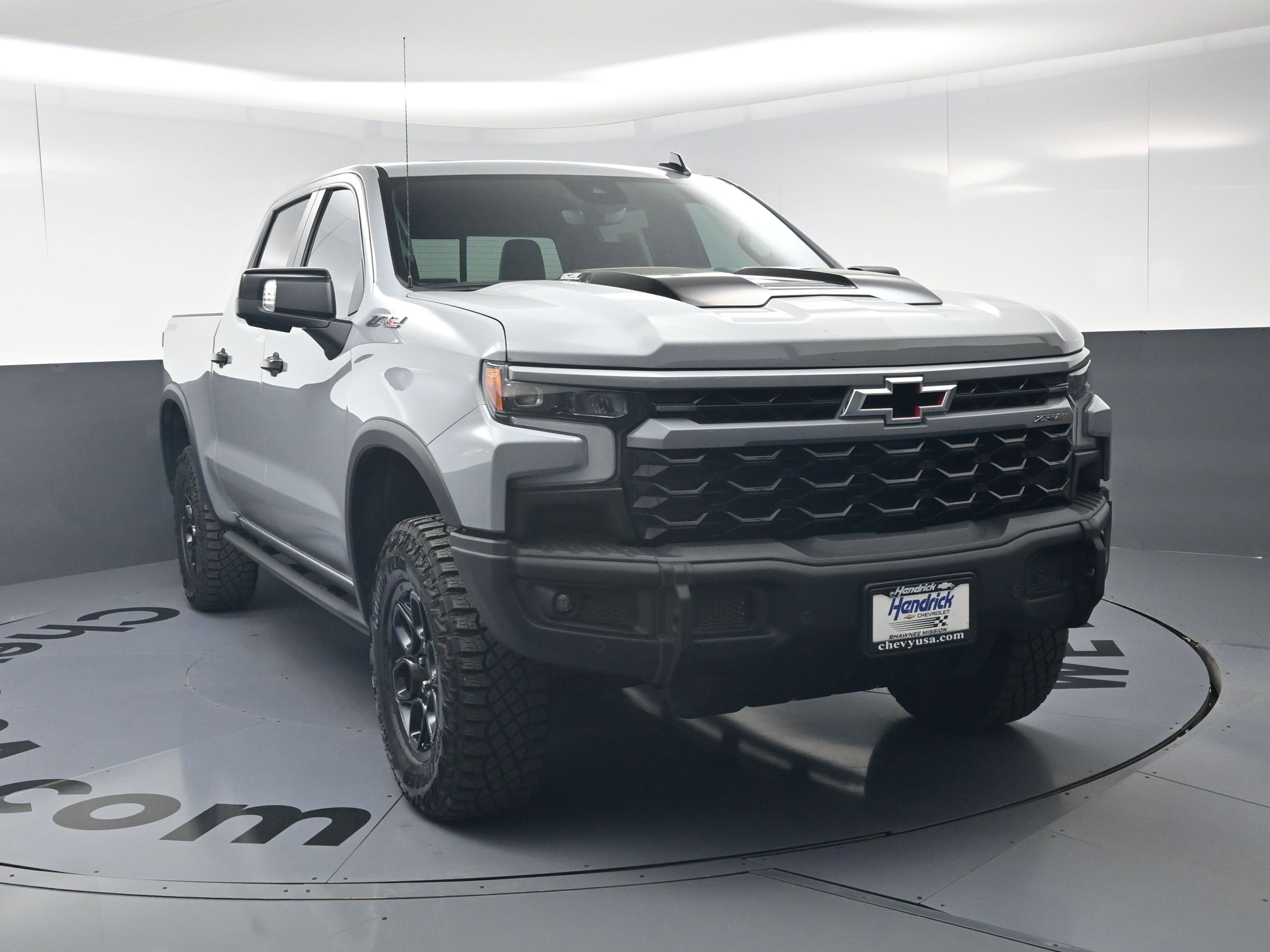Used 2025 Chevrolet Silverado 1500 ZR2 w/ ZR2 Bison Edition AWD/4WD image 3