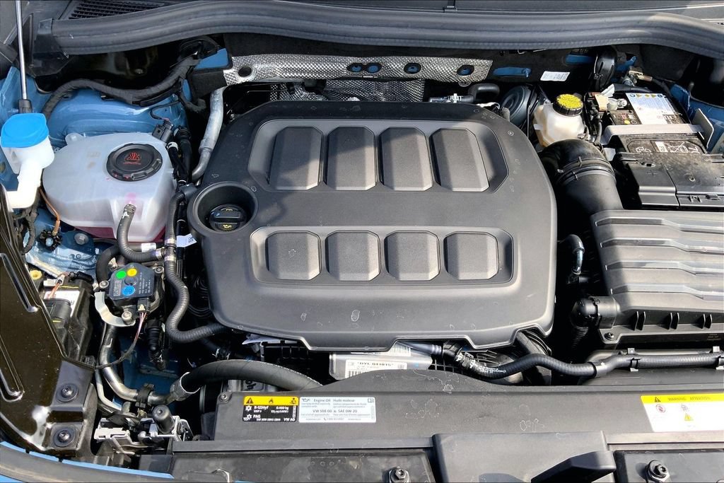 Certified 2025 Volkswagen Tiguan SE R-Line AWD/4WD image 30