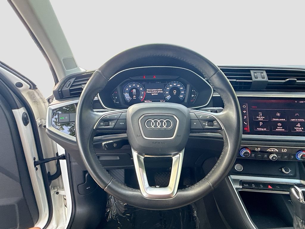 Used 2020 Audi Q3 2.0T Premium w/ Convenience Package AWD/4WD image 11