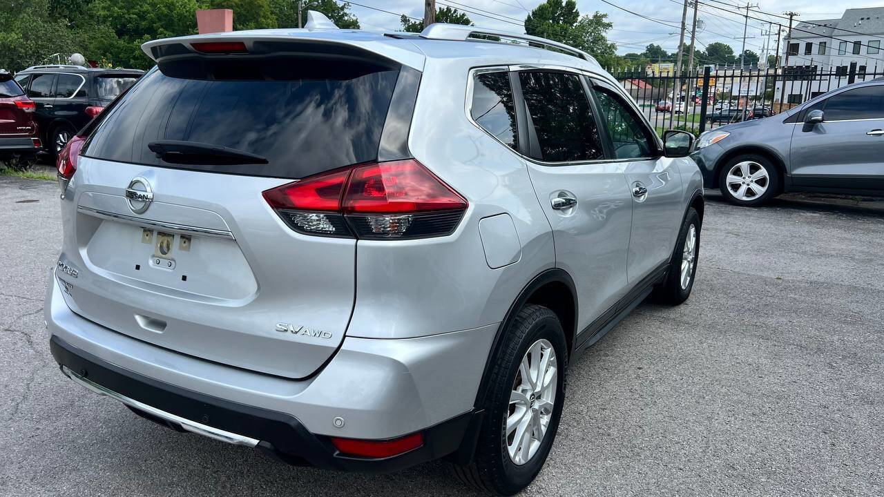 Used 2019 Nissan Rogue SV w/ Sun & Sound Touring Package image 9
