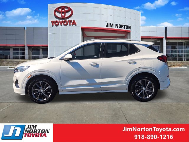 Used 2021 Buick Encore GX Select w/ Sport Touring Package FWD image 4