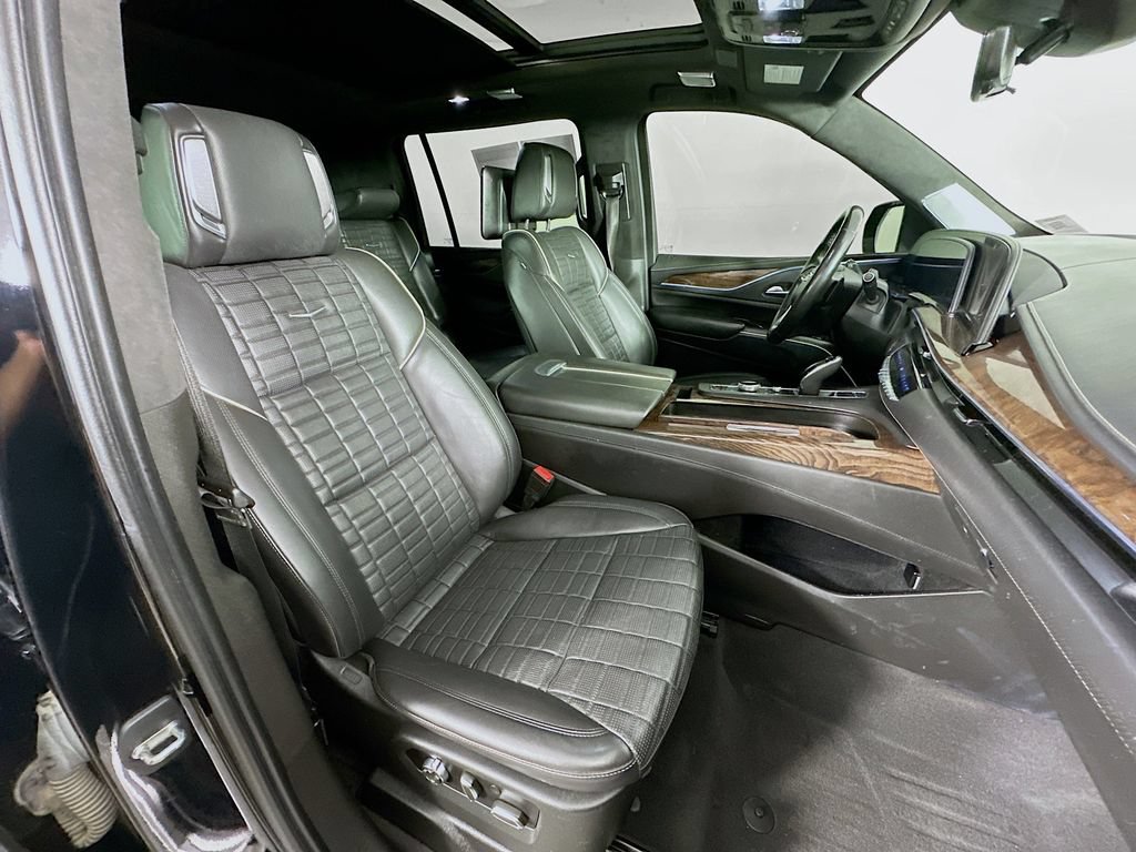 Used 2021 Cadillac Escalade ESV Premium Luxury Platinum AWD/4WD image 39