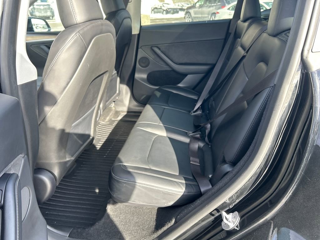 Used 2024 Tesla Model Y Long Range image 27