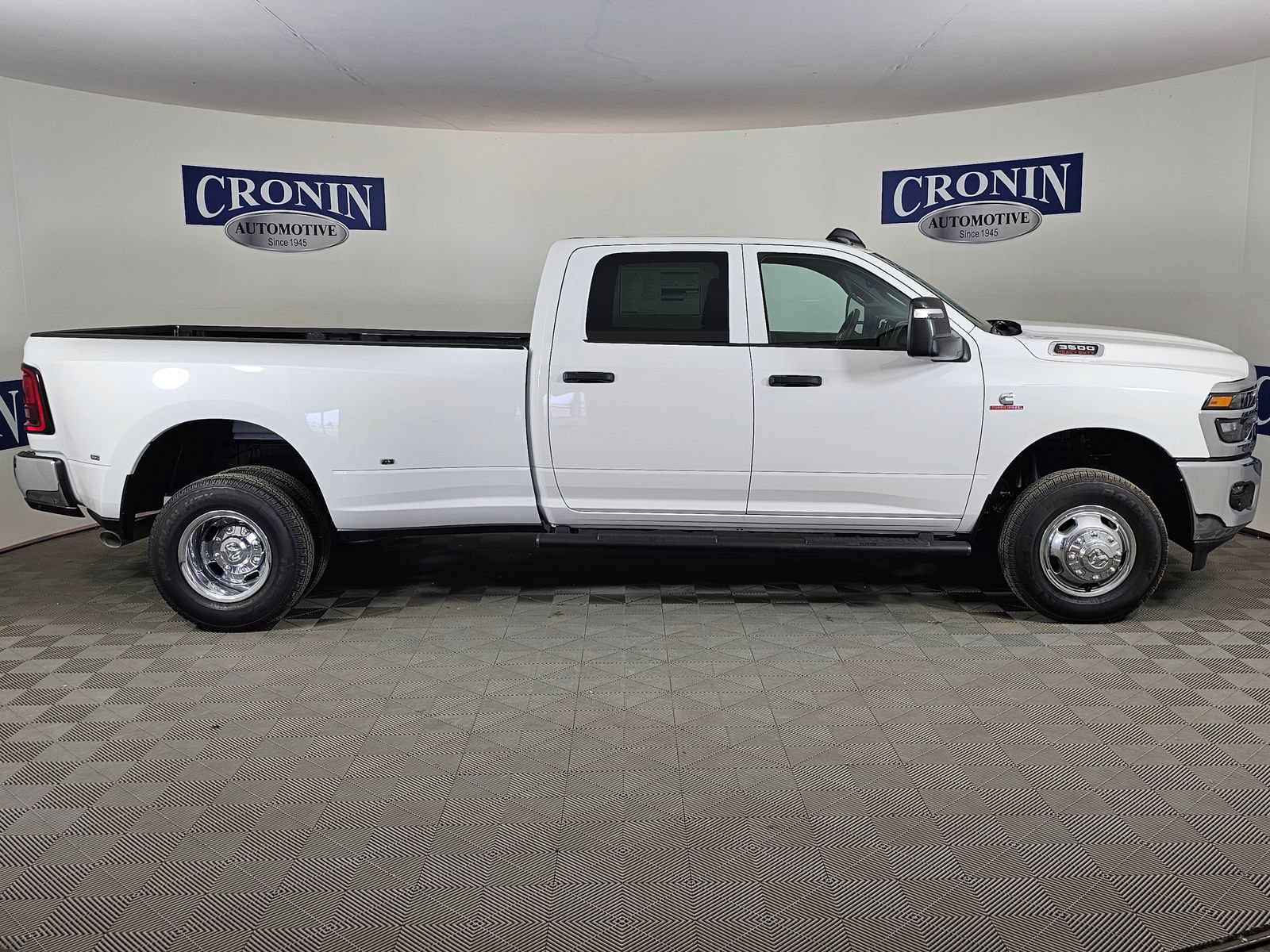 New 2026 RAM 3500 Tradesman AWD/4WD image 6