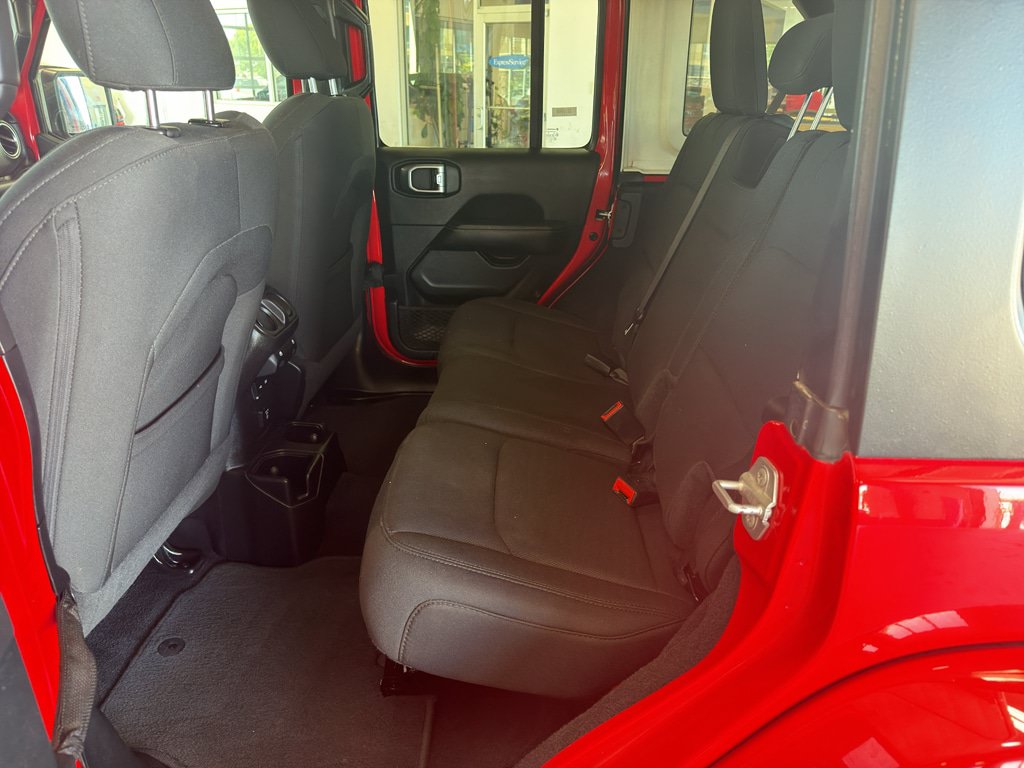 Used 2020 Jeep Wrangler Unlimited Sahara AWD/4WD image 12