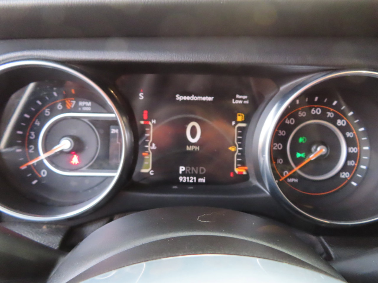 Used 2019 Jeep Wrangler Unlimited Sahara image 32