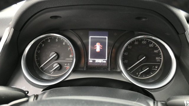 Used 2019 Toyota Camry SE FWD image 21
