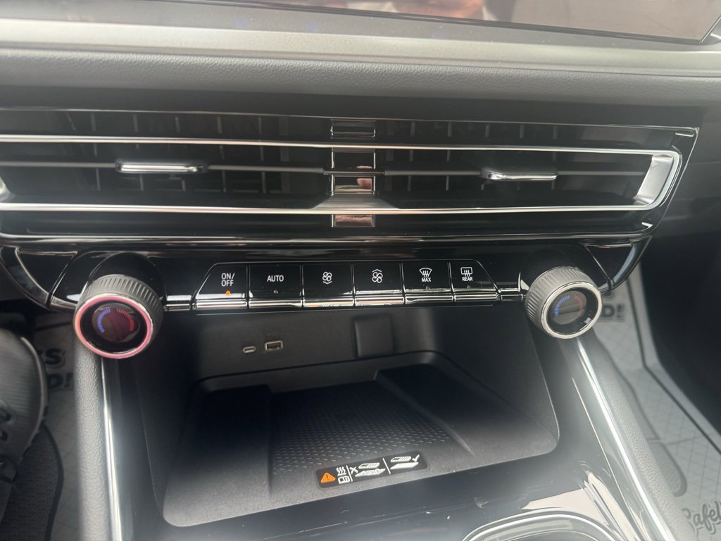 New 2026 Chevrolet Traverse LT image 21