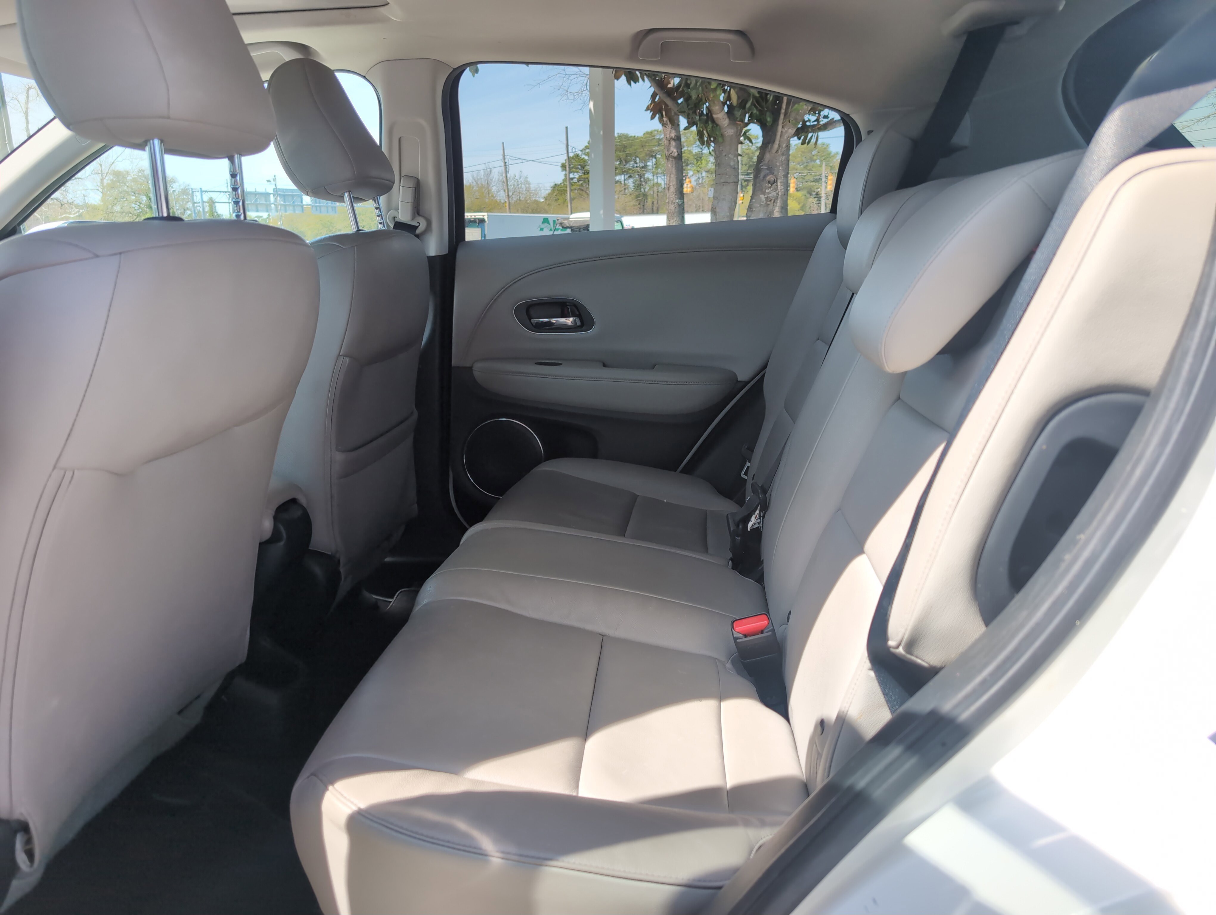 Used 2016 Honda HR-V EX-L image 28