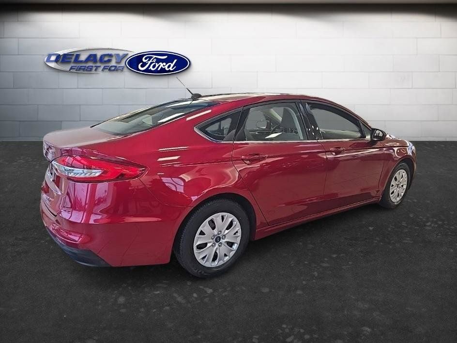 Used 2019 Ford Fusion S image 8