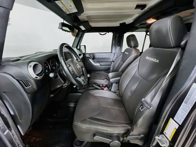 Used 2017 Jeep Wrangler Unlimited Sahara w/ Connectivity Group AWD/4WD image 10