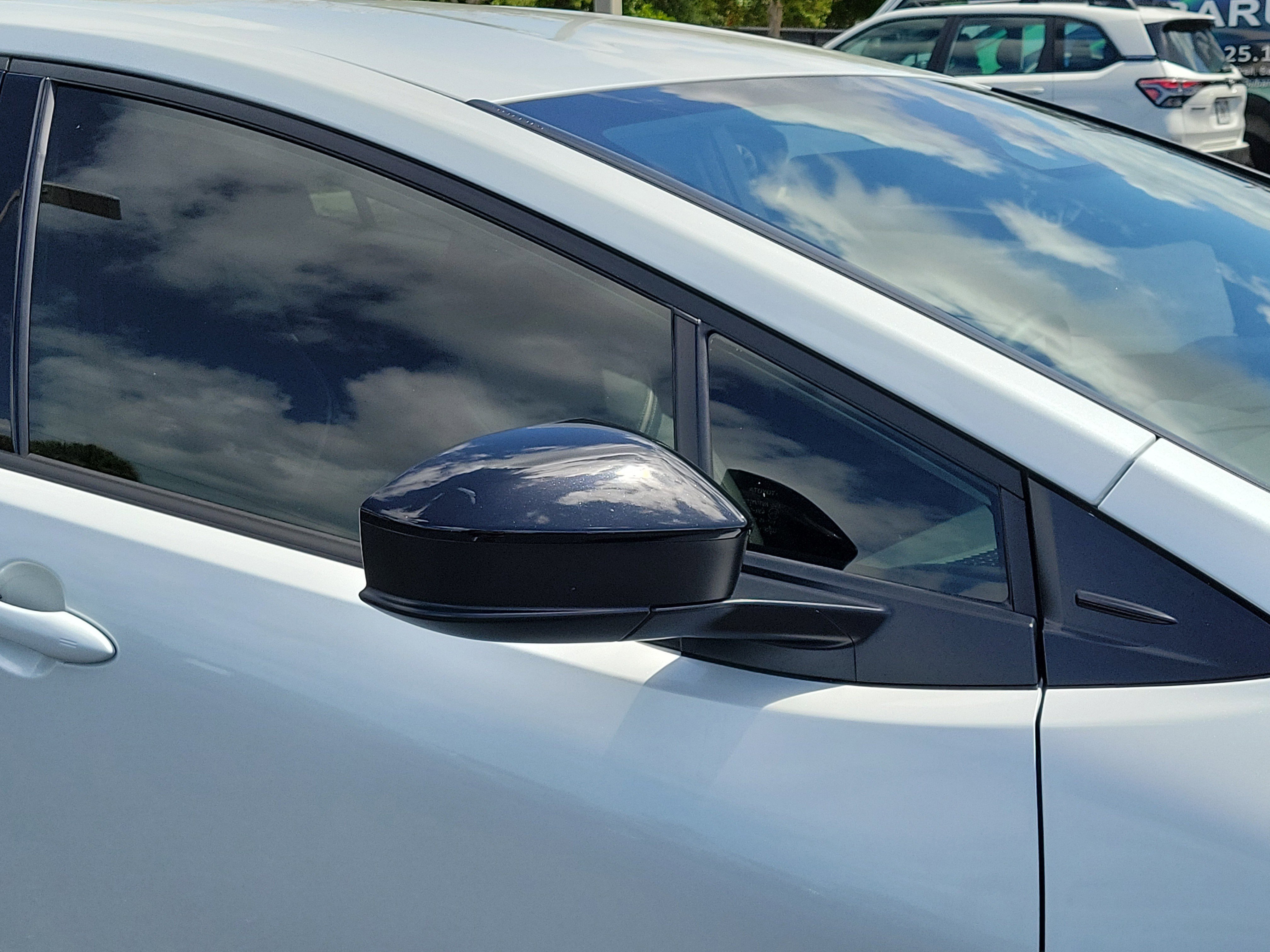 Used 2024 Toyota Prius XLE image 9