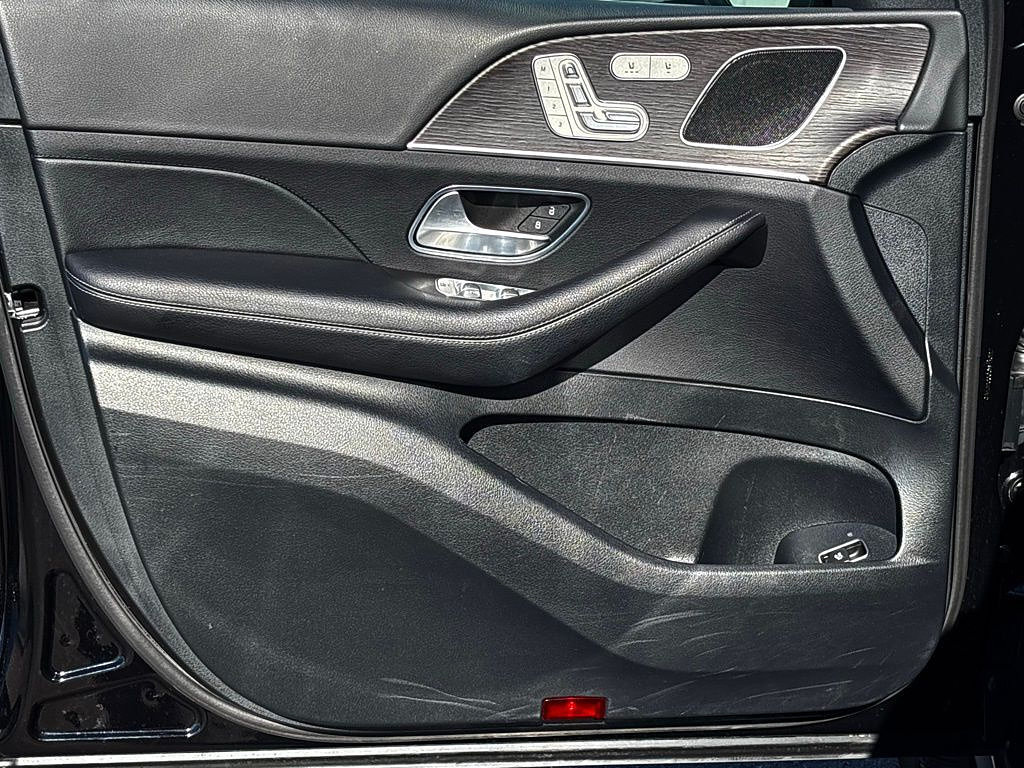 Used 2025 Mercedes-Benz GLE 450 4MATIC image 17
