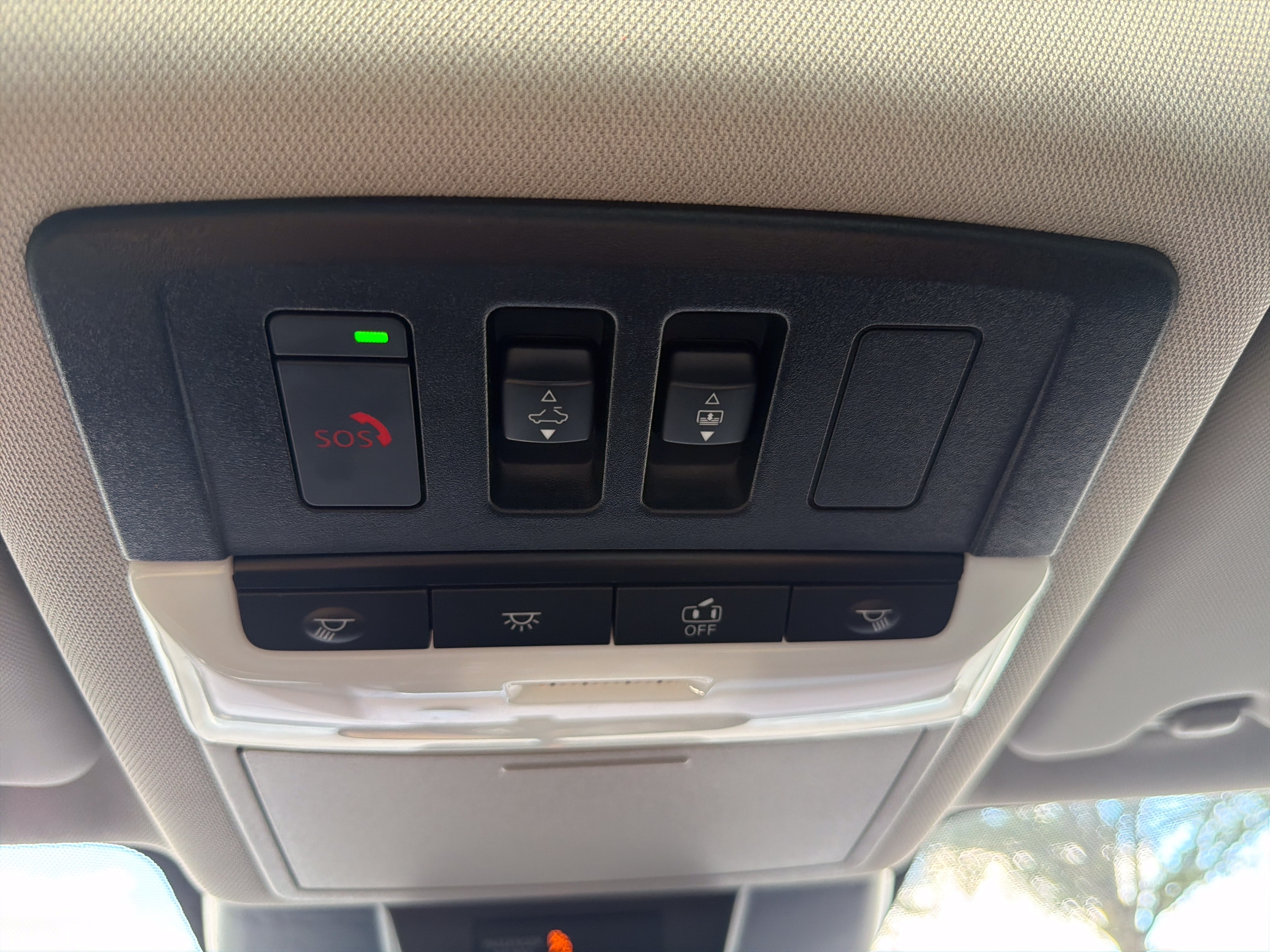 Used 2023 Nissan Rogue SV w/ SV Premium B Package FWD image 26