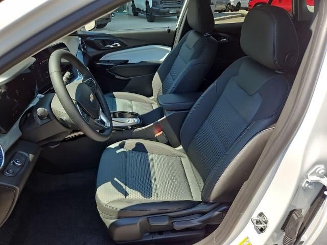 New 2026 Chevrolet Trax LT w/ Sunroof Package FWD image 18