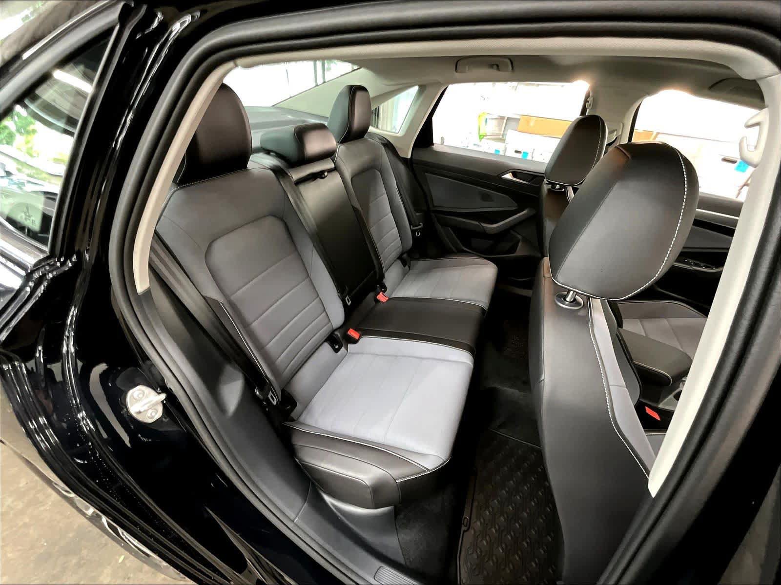 New 2026 Volkswagen Jetta SE FWD image 11