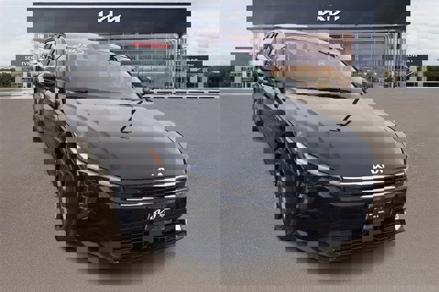 New 2025 Kia K4 LXS image 7