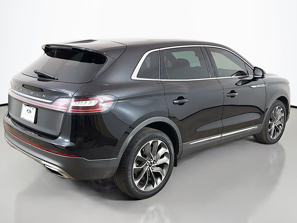 Used 2022 Lincoln Nautilus Reserve image 12