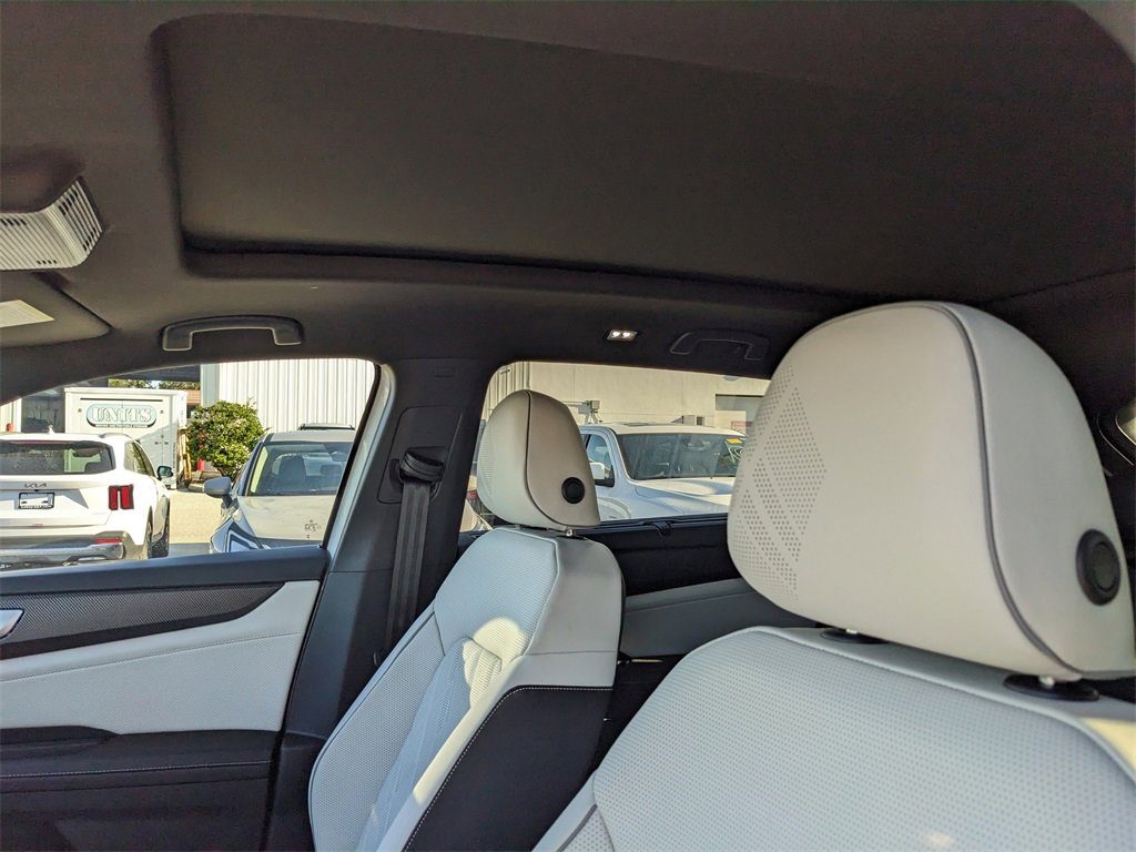 New 2026 Volkswagen Atlas Cross Sport SEL Premium R-Line image 20