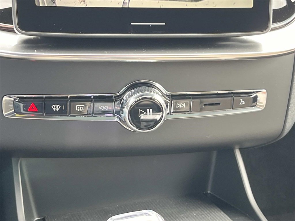 New 2026 Volvo XC90 B6 Ultra image 30