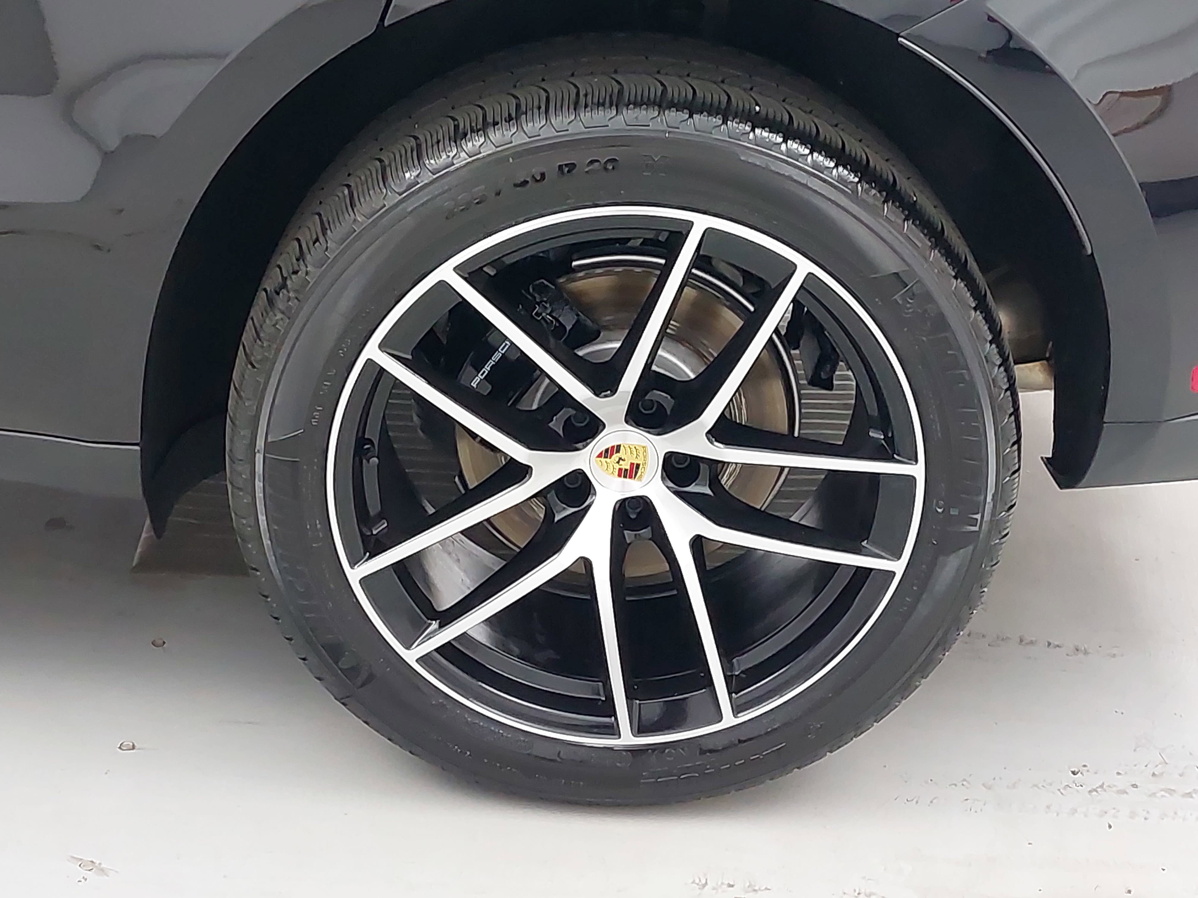 Used 2026 Porsche Macan image 36