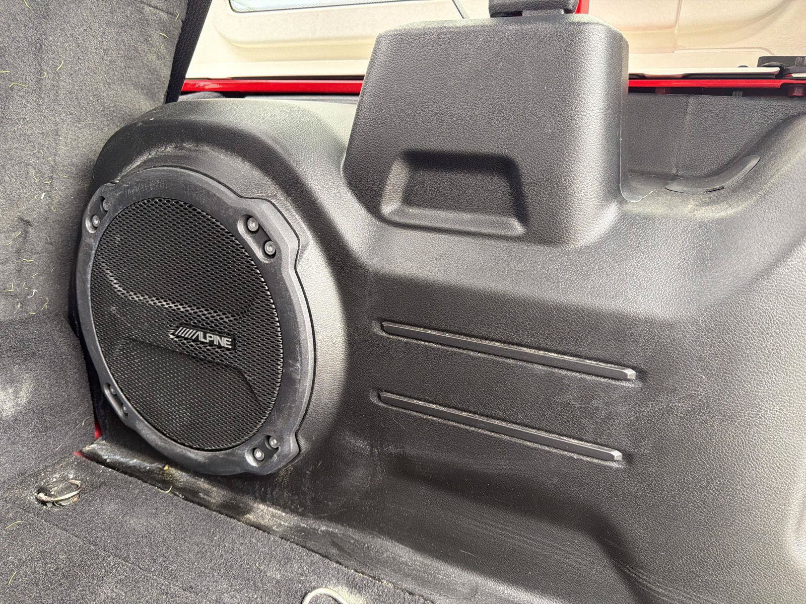 Used 2022 Jeep Wrangler Unlimited Rubicon 4xe w/ Cold Weather Group AWD/4WD image 12