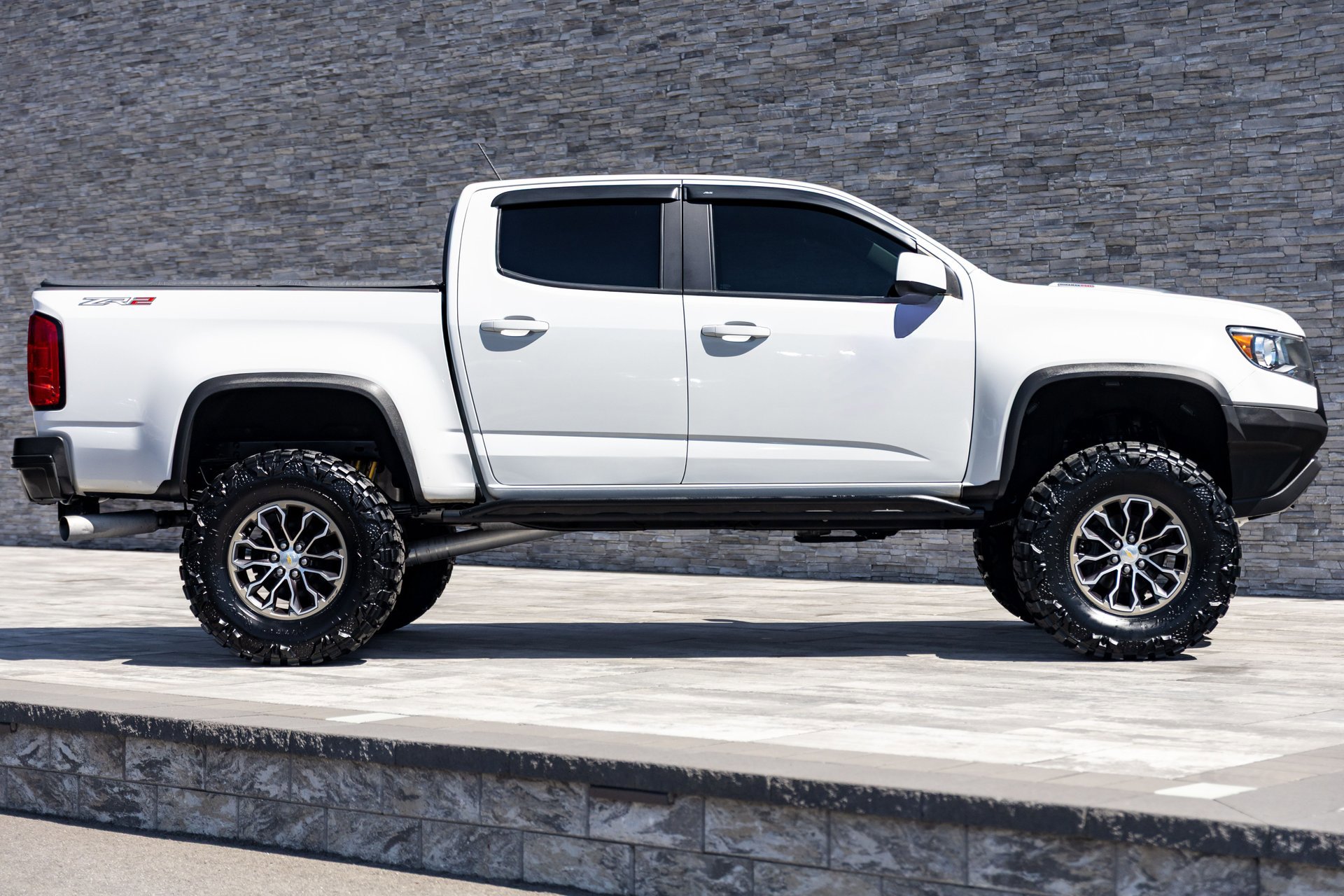 Used 2018 Chevrolet Colorado ZR2 image 14