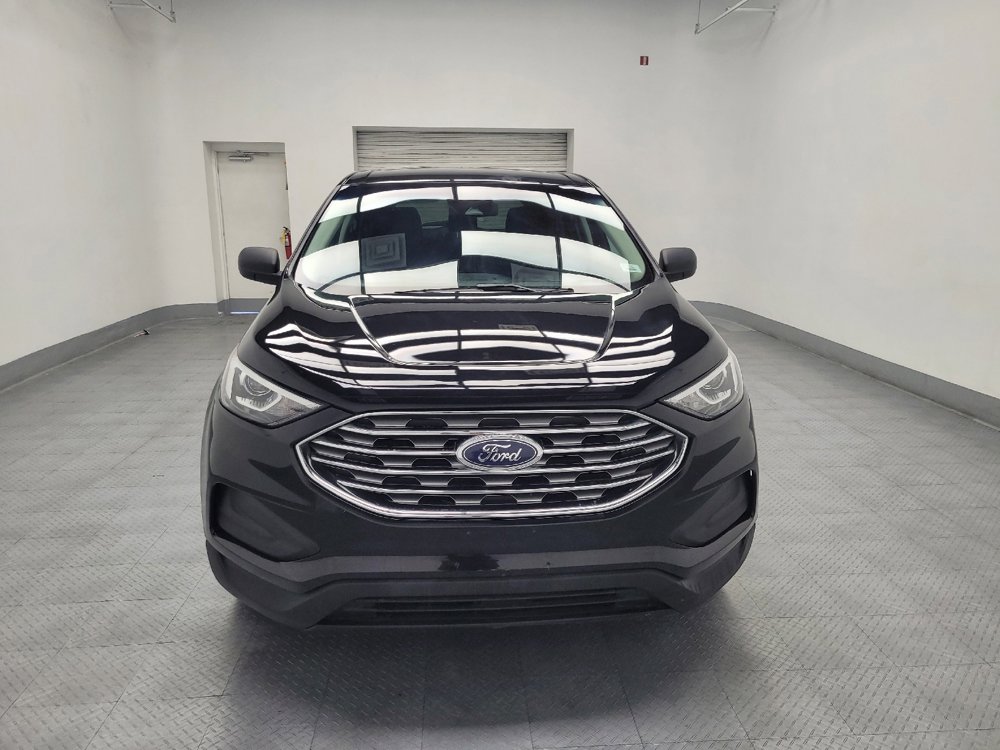 Used 2020 Ford Edge SE image 14