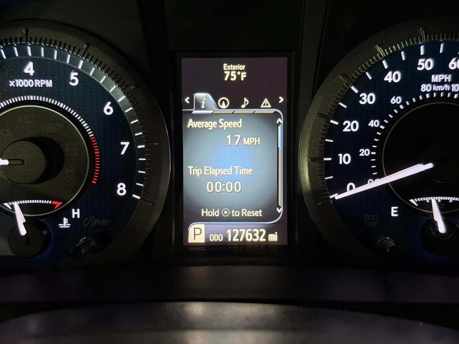 Used 2015 Toyota Sienna XLE Premium FWD image 32