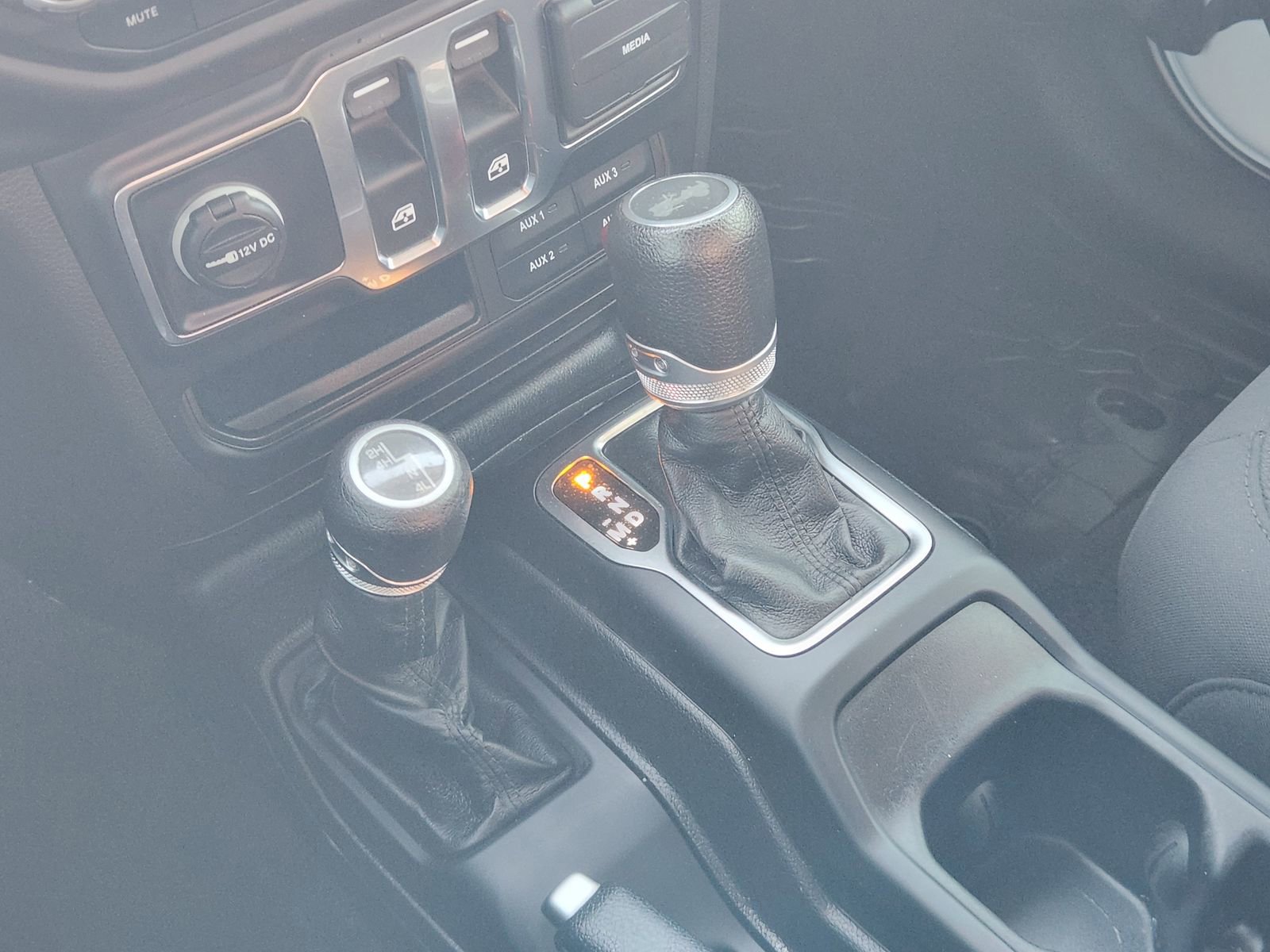 Used 2022 Jeep Wrangler Willys AWD/4WD image 20