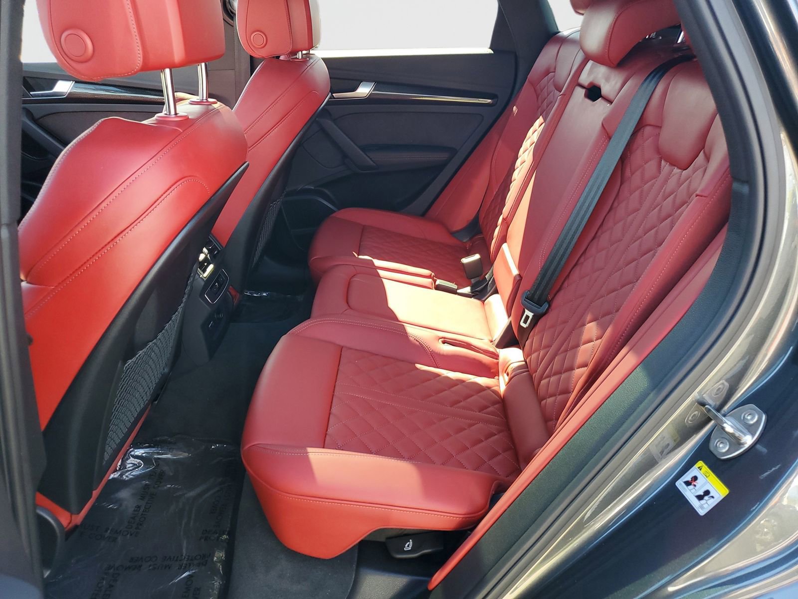 Used 2025 Audi SQ5 Premium Plus w/ Premium Plus Package image 14