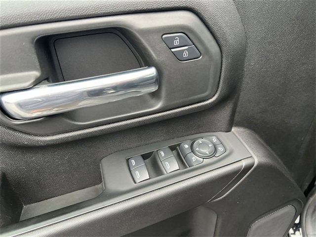 Used 2024 Chevrolet Silverado 2500 Custom w/ Custom Value Package image 15