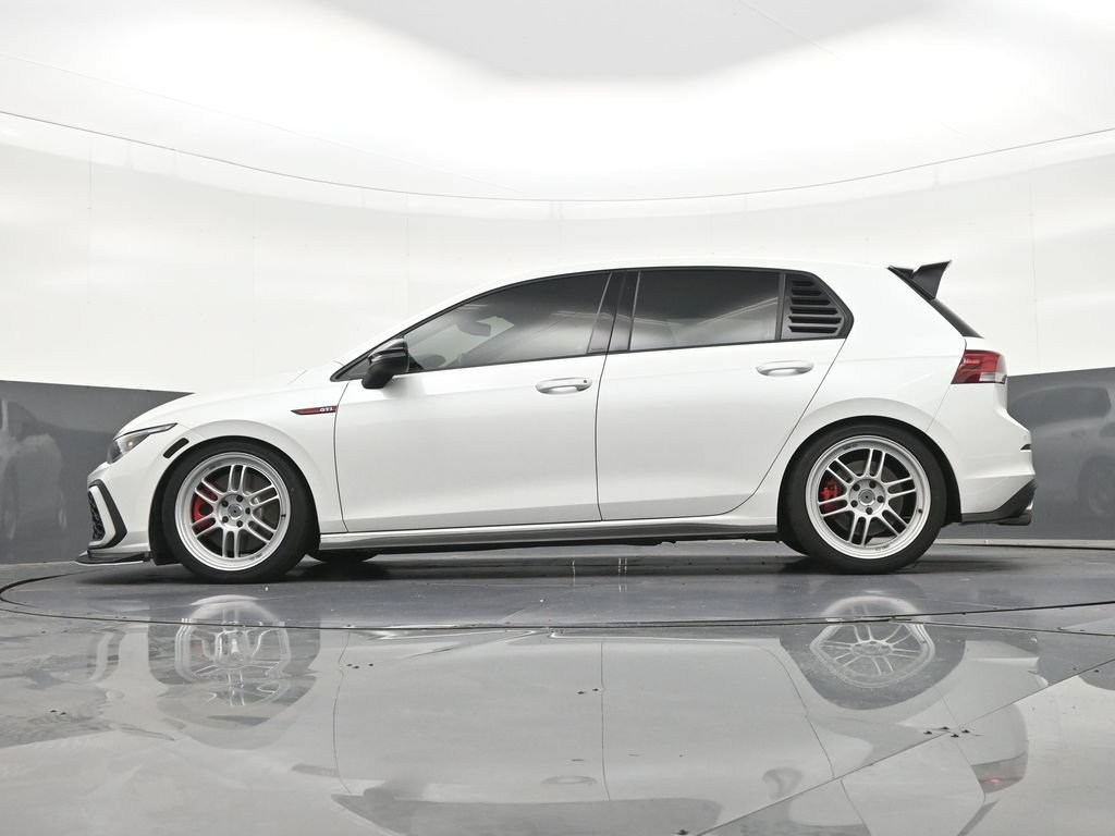 Used 2024 Volkswagen GTI SE FWD image 24