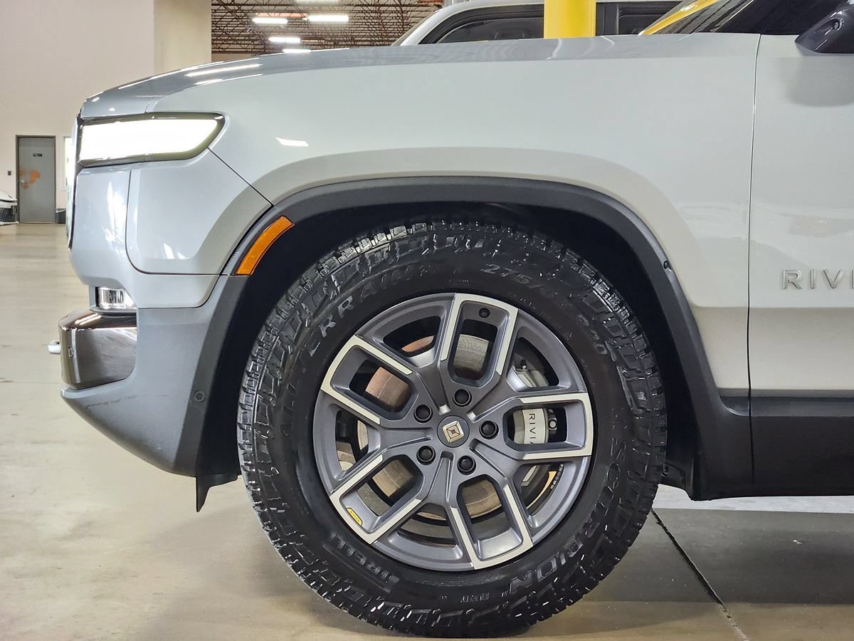 Used 2024 Rivian R1S Adventure Dual AWD/4WD image 5