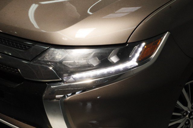 Used 2020 Mitsubishi Outlander SEL AWD/4WD image 2