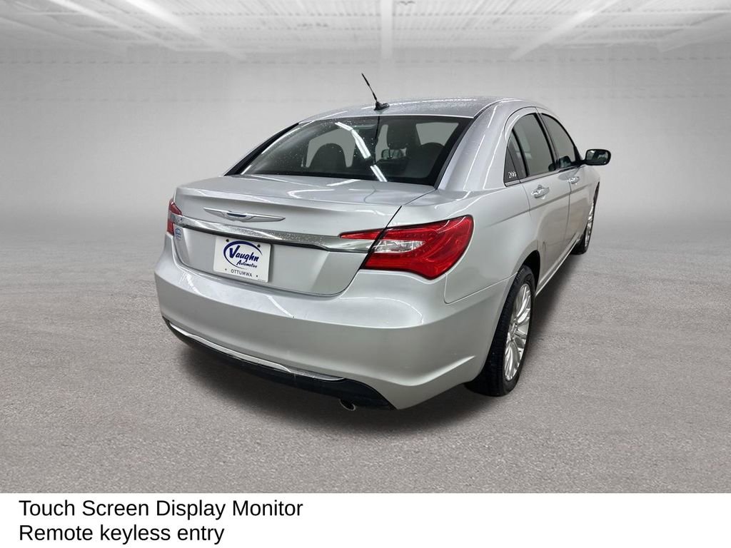 Used 2011 Chrysler 200 Limited image 13