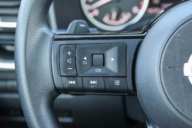 Used 2021 Nissan Rogue SV image 24