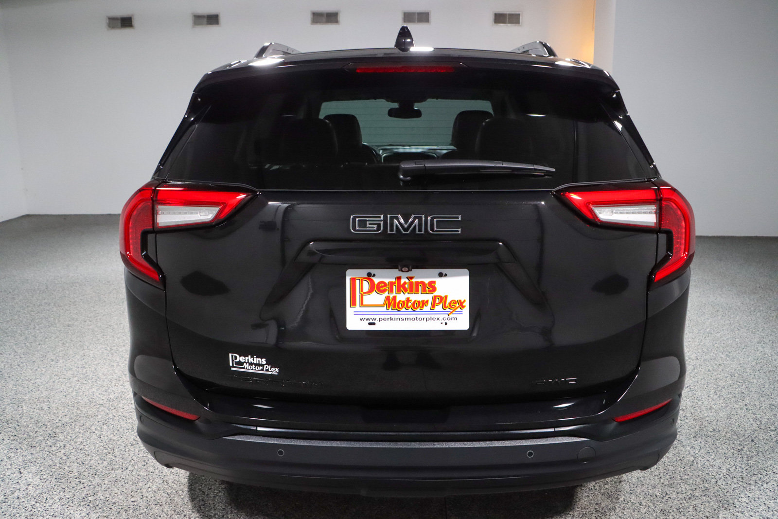 Used 2022 GMC Terrain SLT w/ Infotainment Package II AWD/4WD image 8