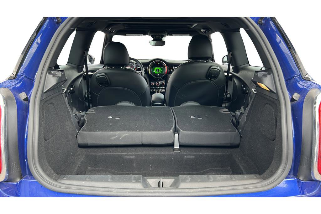 Used 2021 MINI Cooper 2-Door Hardtop image 10