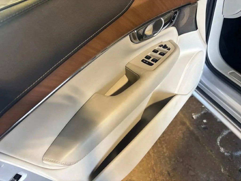 Used 2018 Volvo XC90 T6 Inscription w/ Luxury Package AWD/4WD image 16