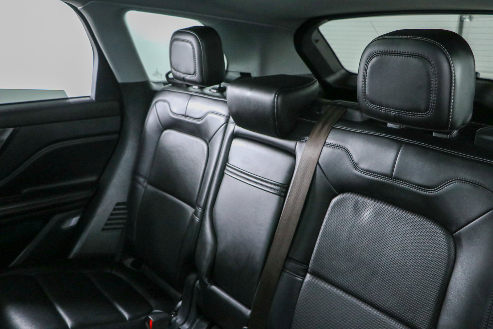 Used 2021 Lincoln Corsair AWD w/ Premium Package image 25