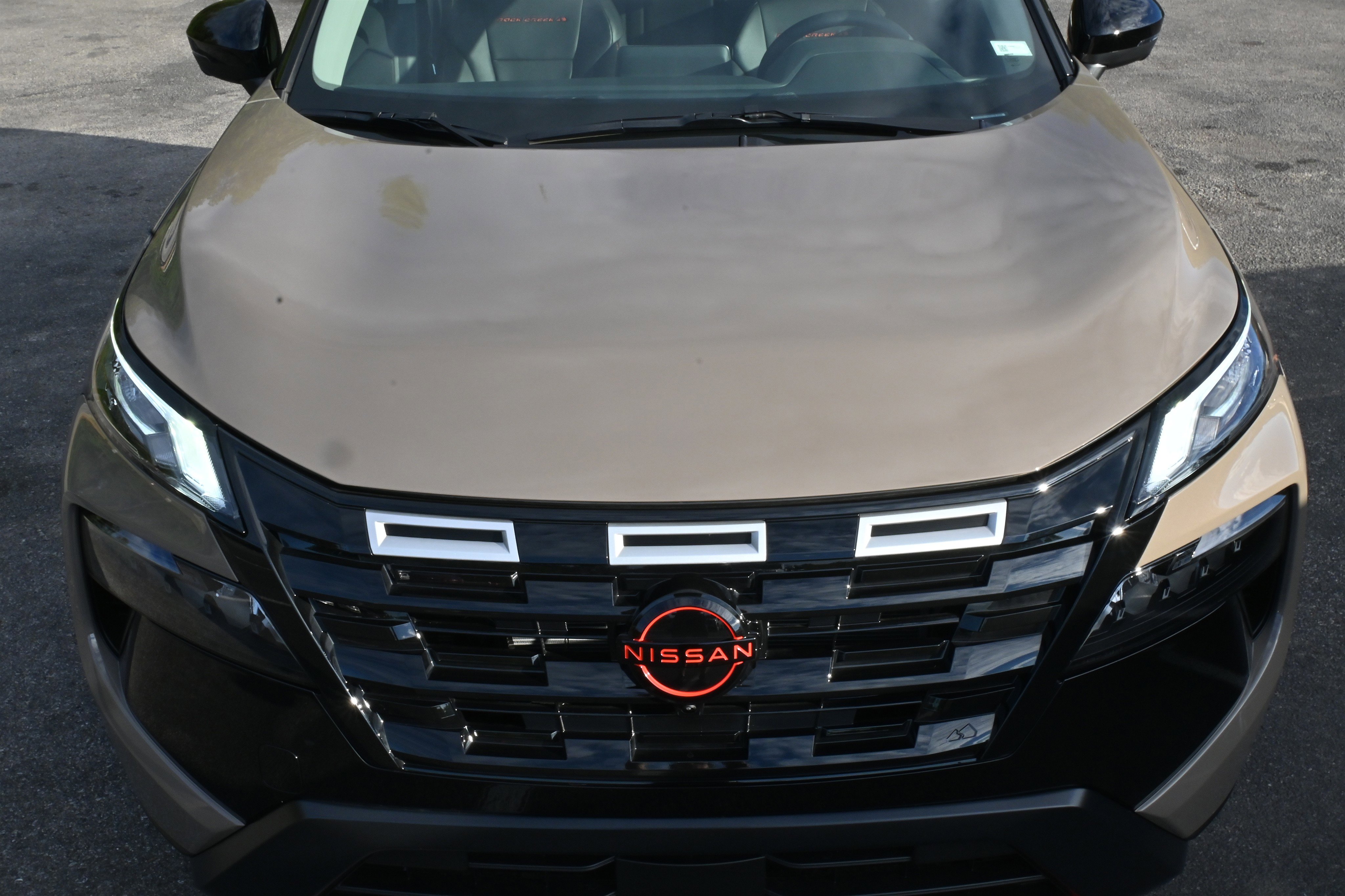 Used 2025 Nissan Rogue SV w/ Rock Creek Premium Package image 12