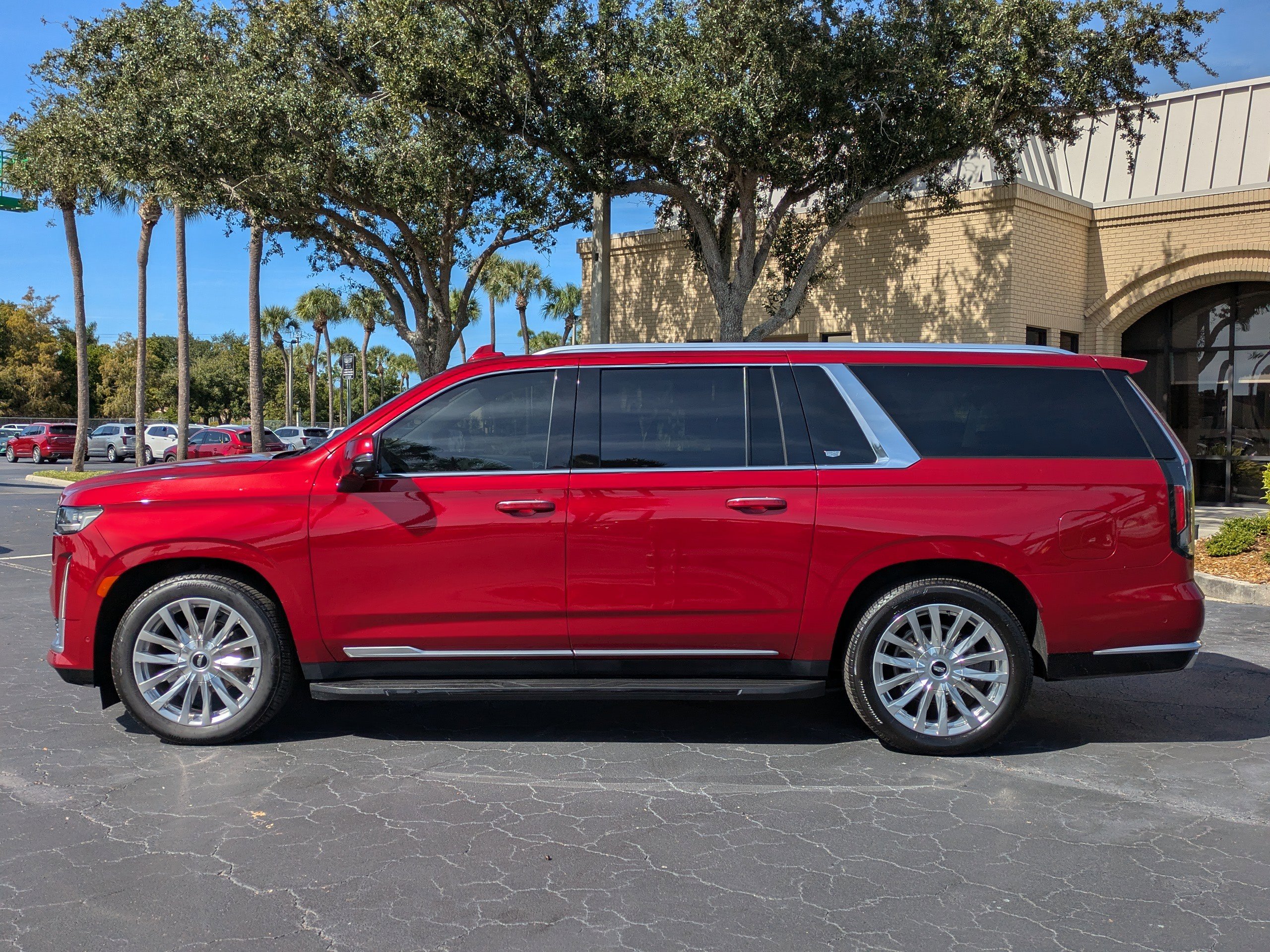 Used 2021 Cadillac Escalade ESV Premium Luxury w/ Driver Assist Tech Package image 3